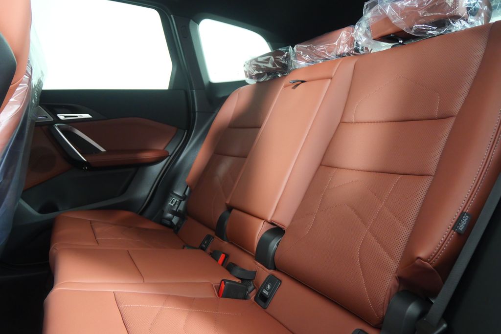 Thumbnail: 2026 BMW X1 - 15