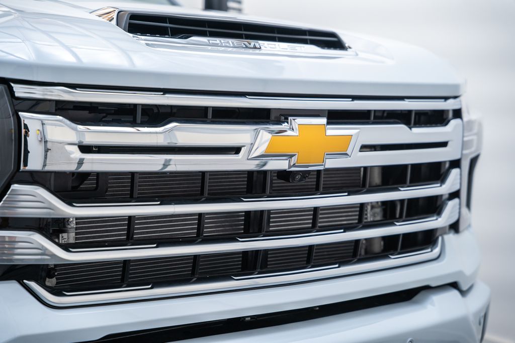 ChevroletSilverado 3500HD12