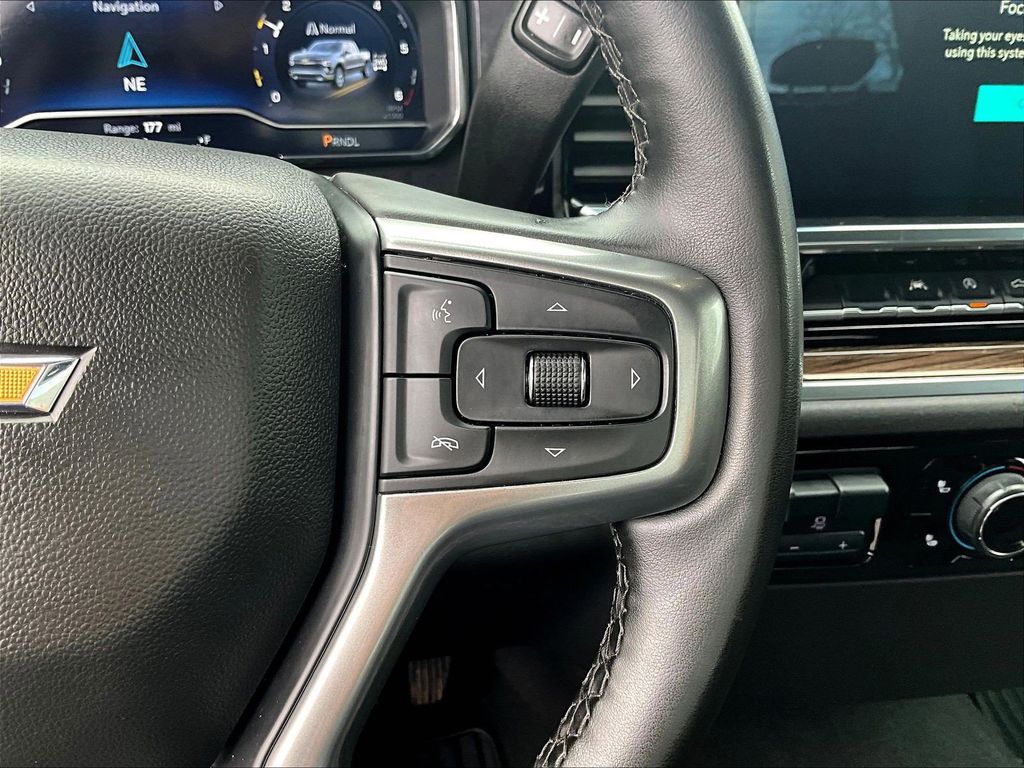 2025 Chevrolet Silverado 1500 — photo 23
