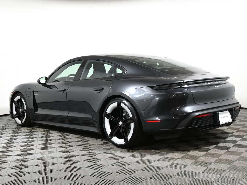 2025 Porsche Taycan  3