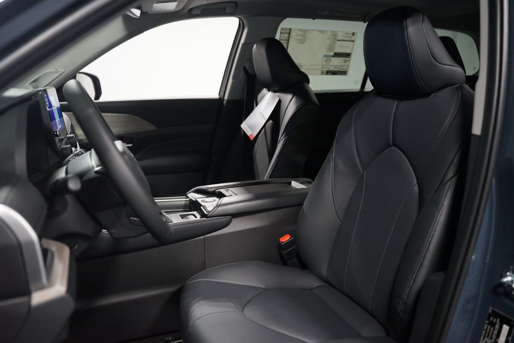 Thumbnail: 2026 Toyota Grand Highlander - 13