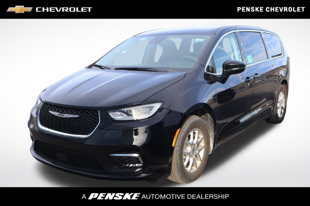 Thumbnail: 2024 Chrysler Pacifica - 1