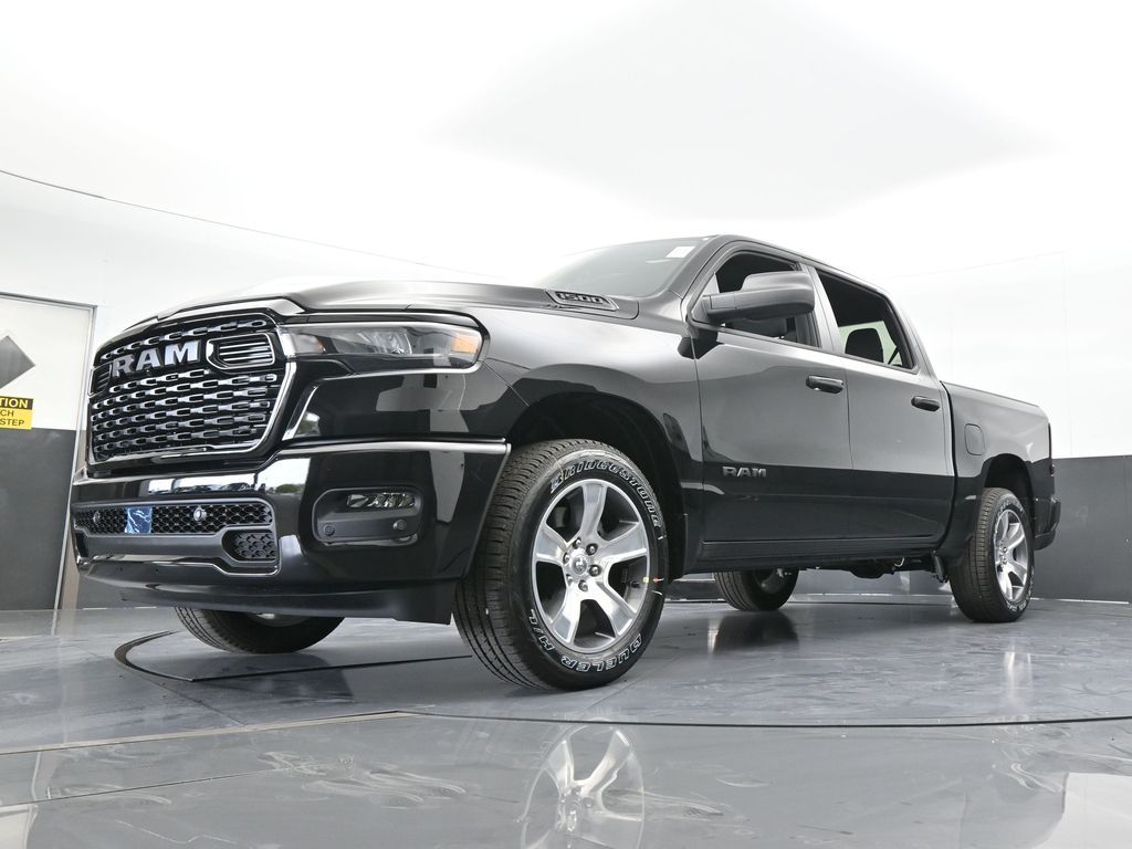 New 2026 Diamond Black Crystal Pearlcoat Ram Express image 49