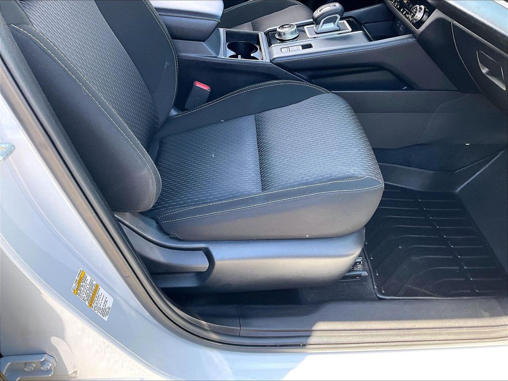 2023 Mitsubishi Outlander — photo 34