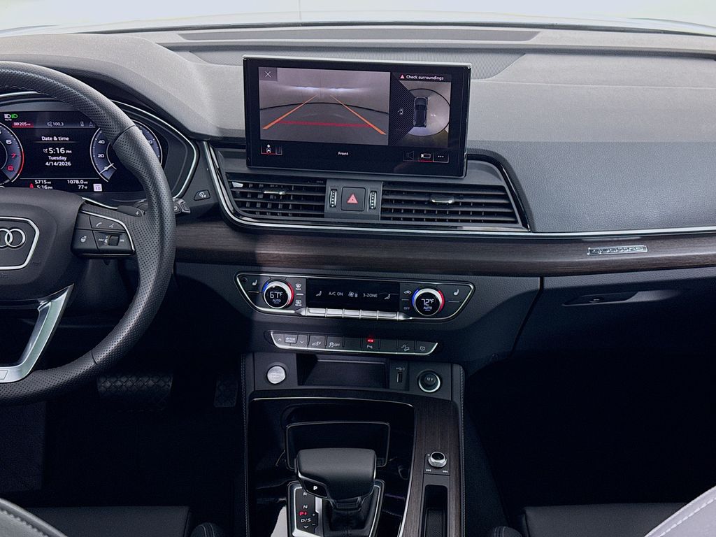 Thumbnail: 2025 Audi Q5 - 14