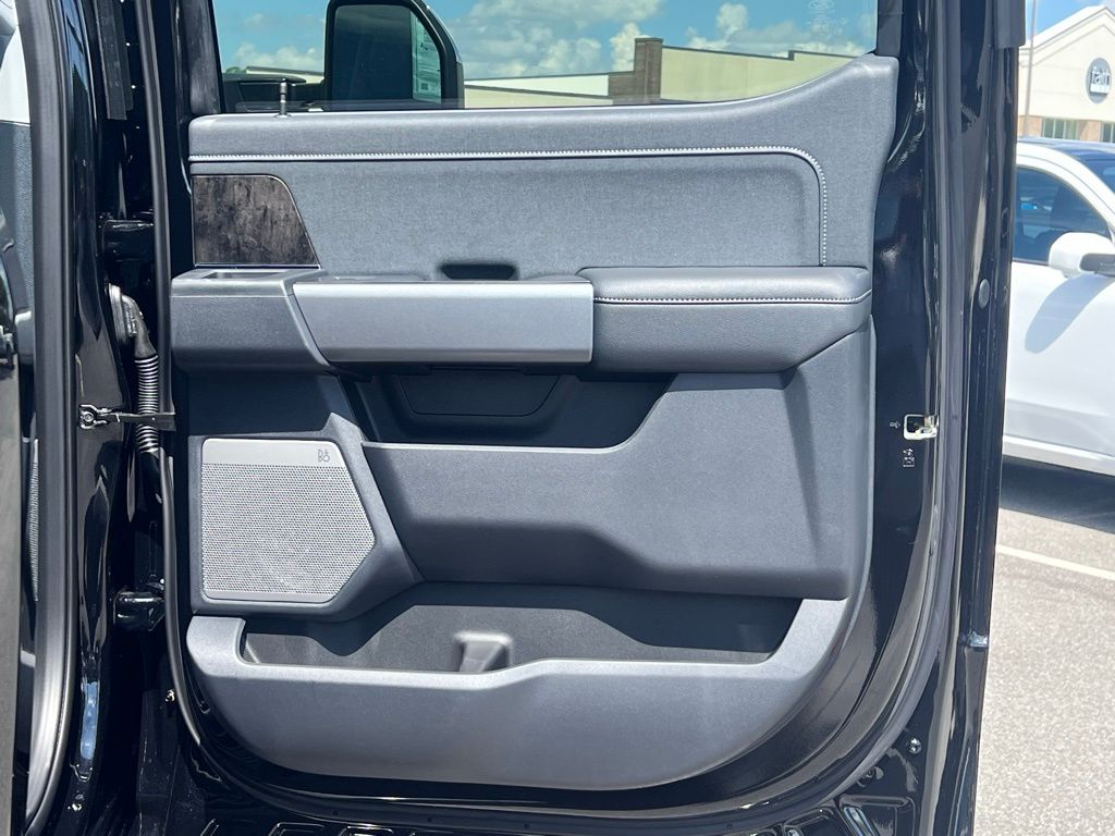 2025 Ford F-250SD Lariat Black at Walterboro Ford