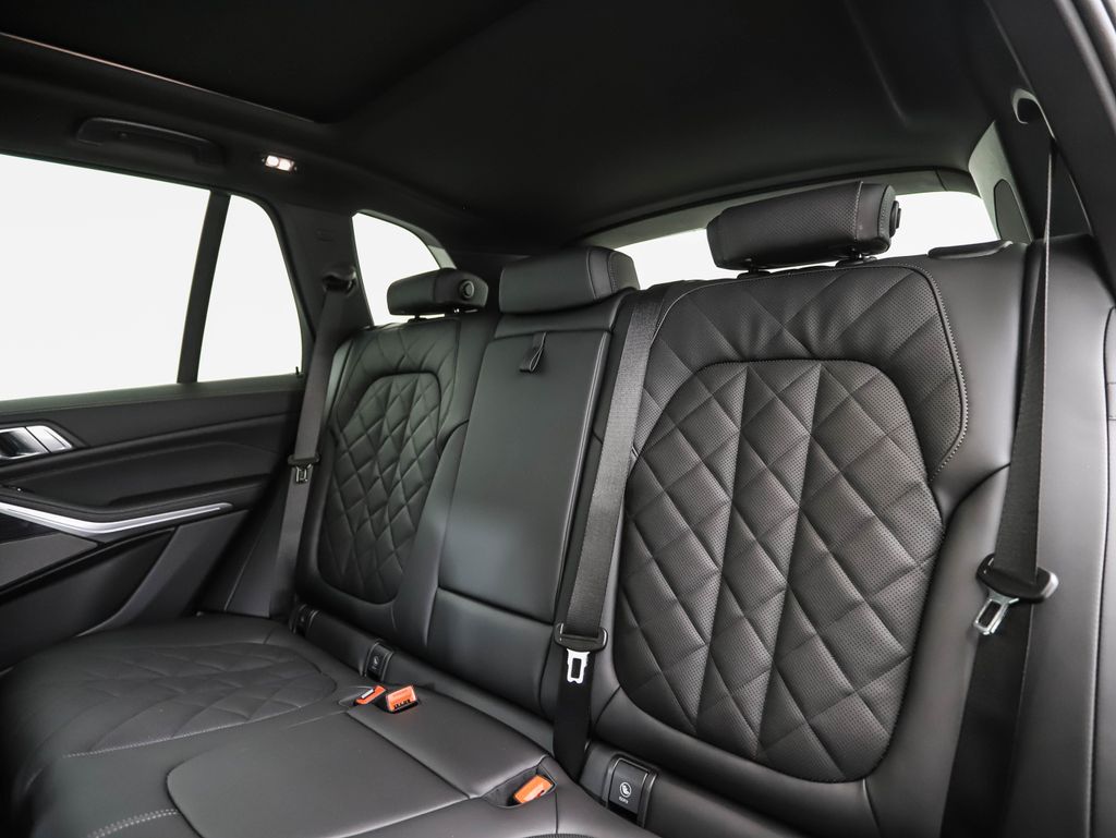 Thumbnail: 2026 BMW X5 - 24
