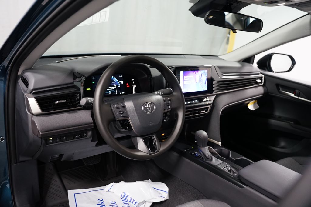 Thumbnail: 2025 Toyota Camry - 11