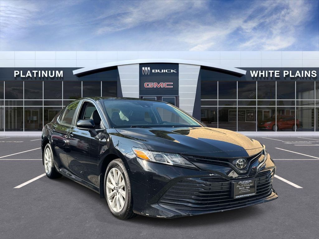 Midnight Black Metallic 2019 Toyota Camry Sedan Front-Wheel Drive 8-Speed Automatic
