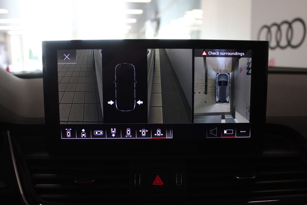 Thumbnail: 2025 Audi Q5 - 26