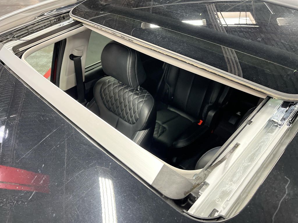 Used 2022 Abyss Black Pearl Hyundai SEL image 21