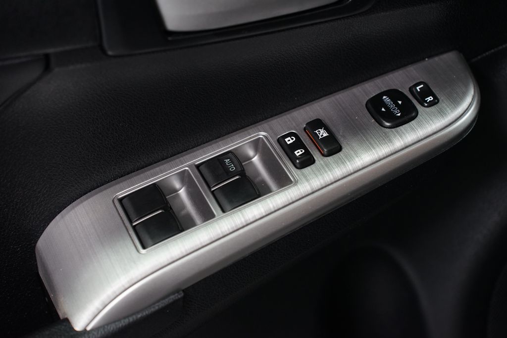 Thumbnail: 2014 Toyota Camry - 27