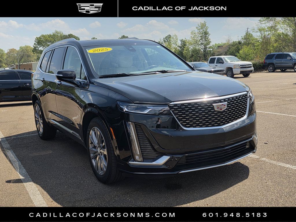 2025 Cadillac XT6 Premium Luxury FWD