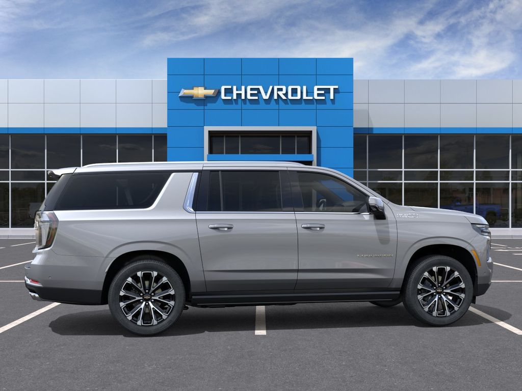 2026 Chevrolet Suburban — photo 5