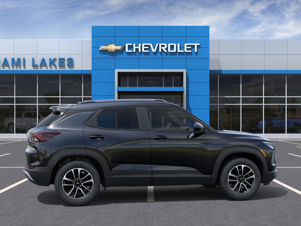 New 2026 Mosaic Black Metallic Chevrolet LT image 5