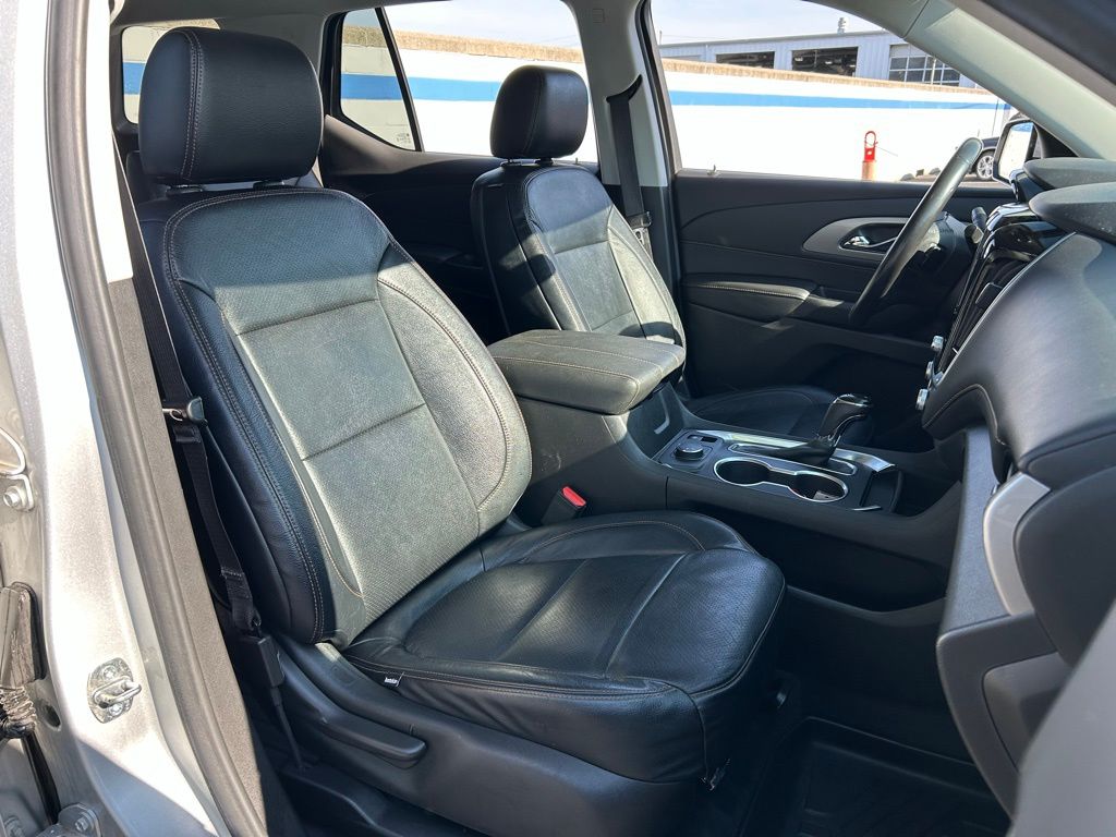 Thumbnail: 2019 Chevrolet Traverse - 25