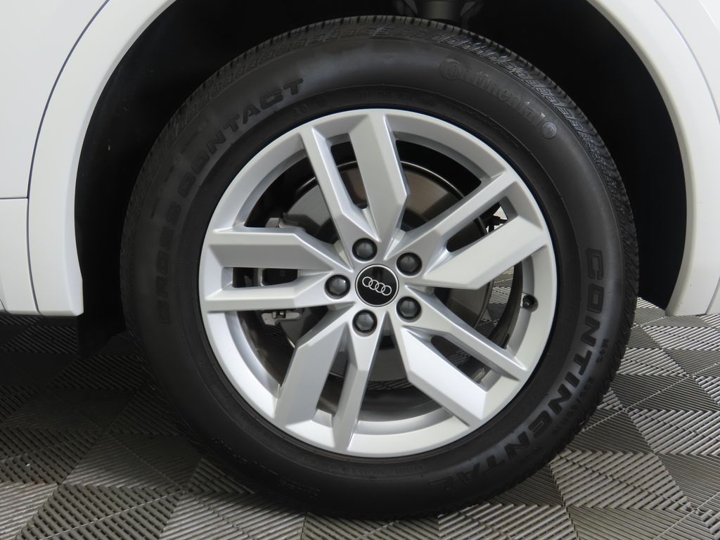Thumbnail: 2022 Audi Q5 - 31