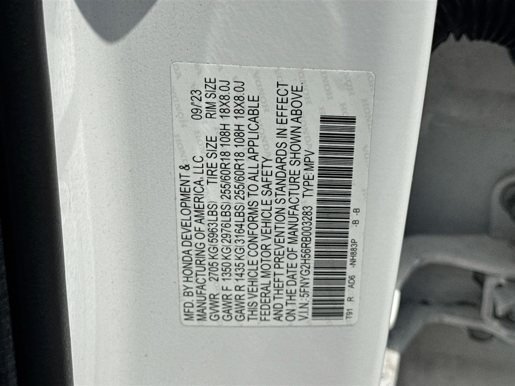 Used 2024 White Honda EX-L image 32