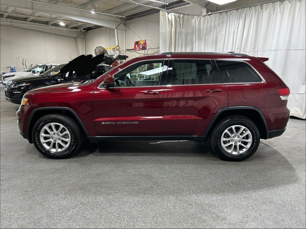 Used 2021 Red Jeep Laredo E image 5