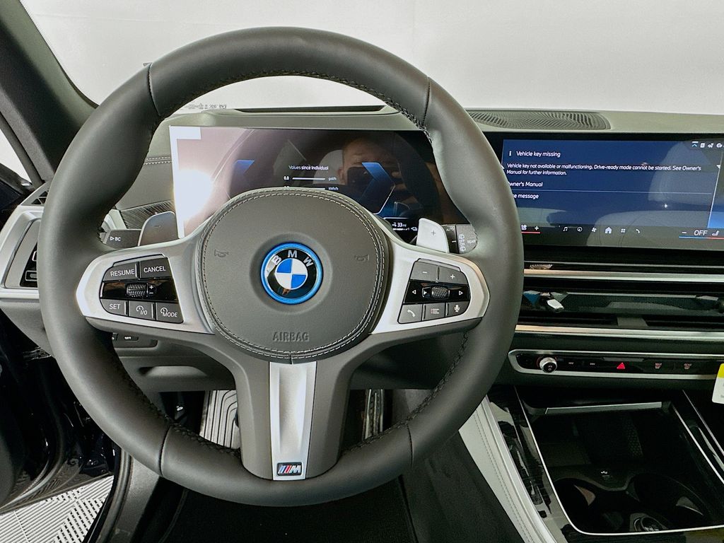Thumbnail: 2026 BMW X5 - 10