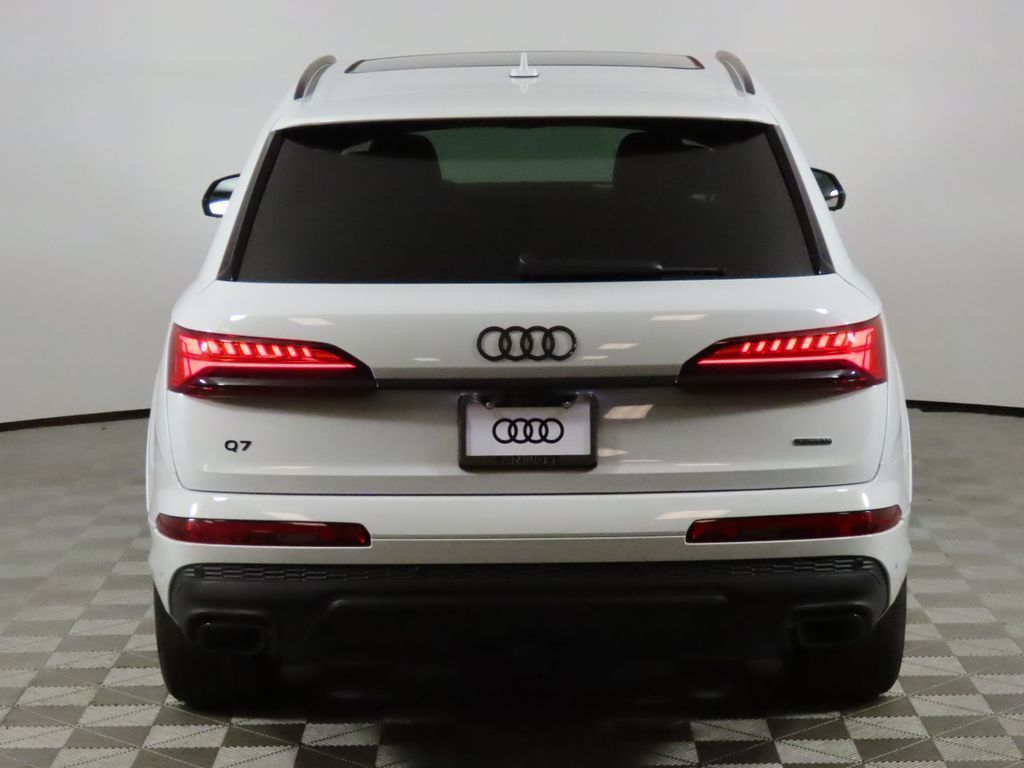 Thumbnail: 2026 Audi Q7 - 4