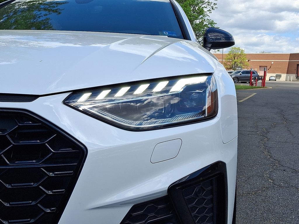 Thumbnail: 2023 Audi S4 - 9