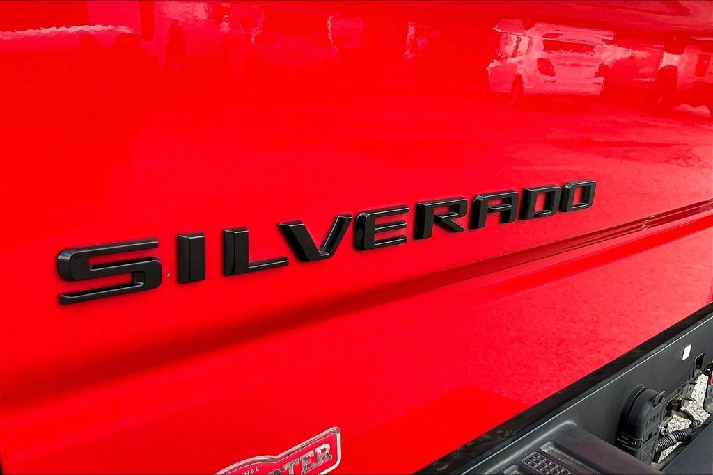 Used 2021 Chevrolet Silverado 1500 RST 4D Crew Cab
