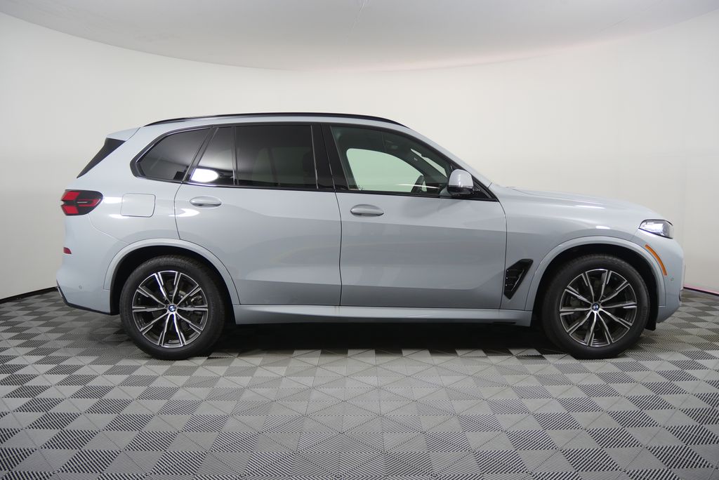 Thumbnail: 2026 BMW X5 - 3