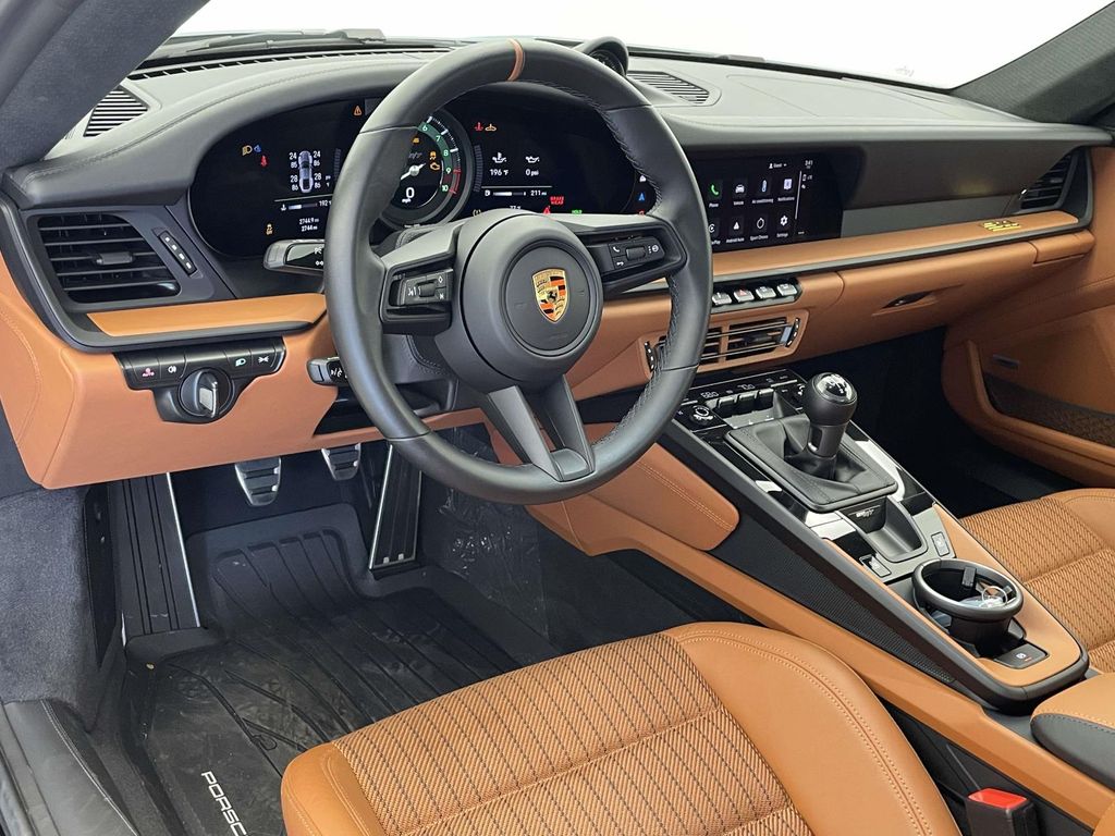 2024 Porsche 911 S/T - 3