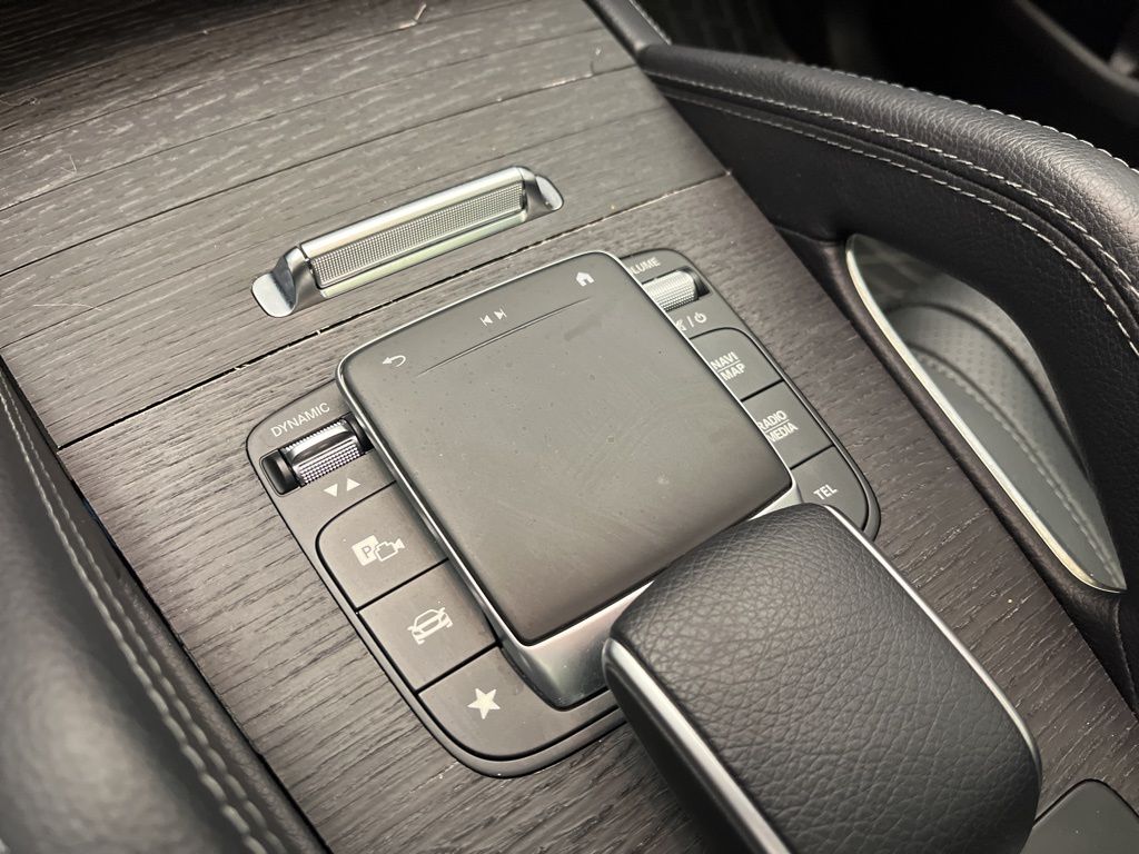 Thumbnail: 2022 Mercedes-Benz GLS - 21