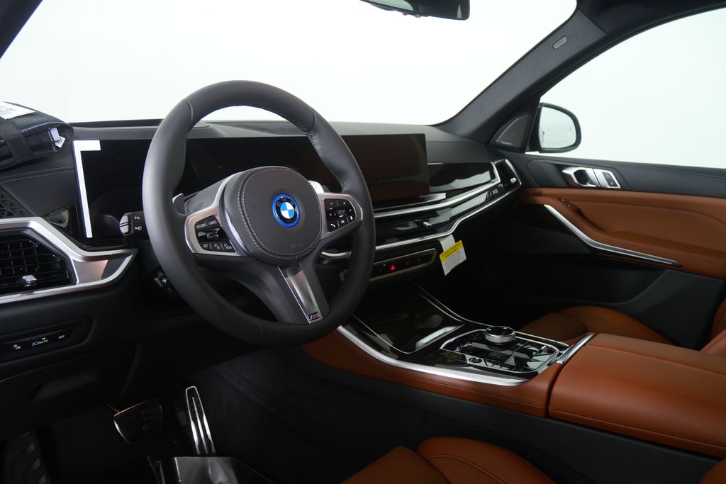 Thumbnail: 2026 BMW X5 - 13