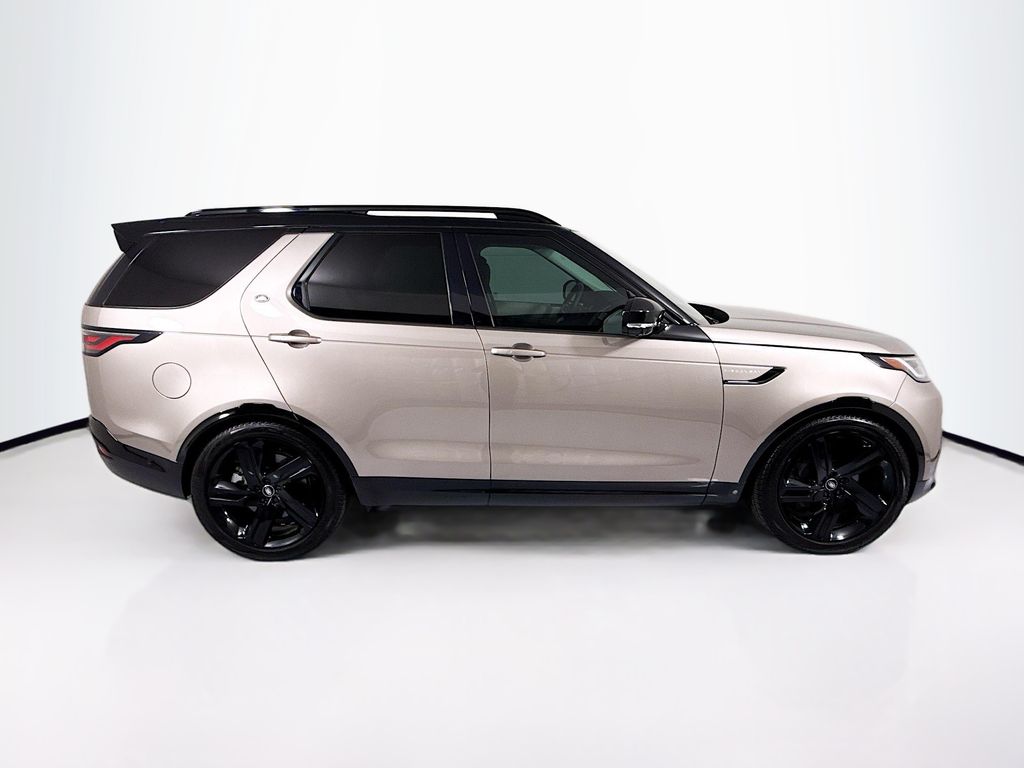 Thumbnail: 2025 Land Rover Discovery - 4