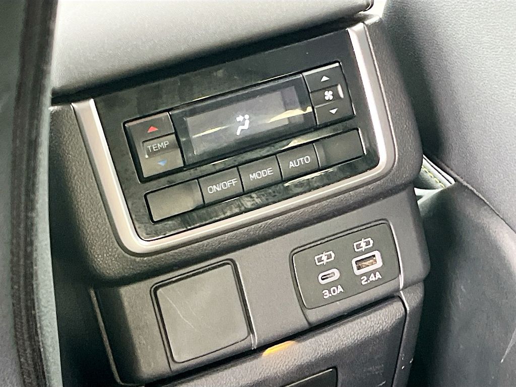 Used 2024 Crystal Black Silica Subaru Onyx Edition image 25