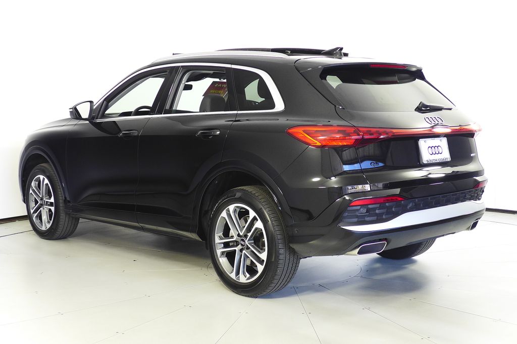 Thumbnail: 2025 Audi Q5 - 9