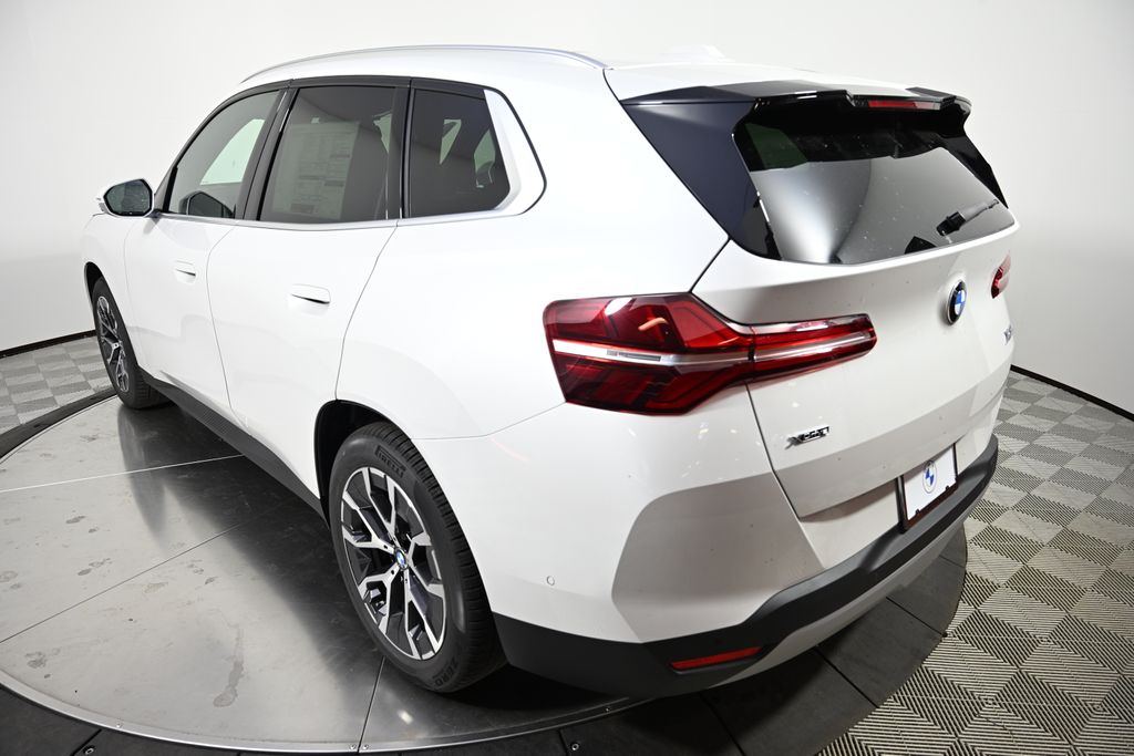 Thumbnail: 2026 BMW X3 - 3