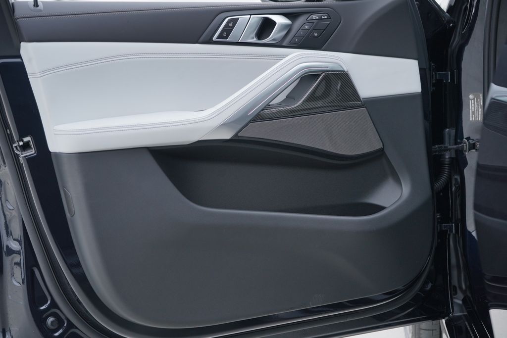 Thumbnail: 2026 BMW X6 - 9