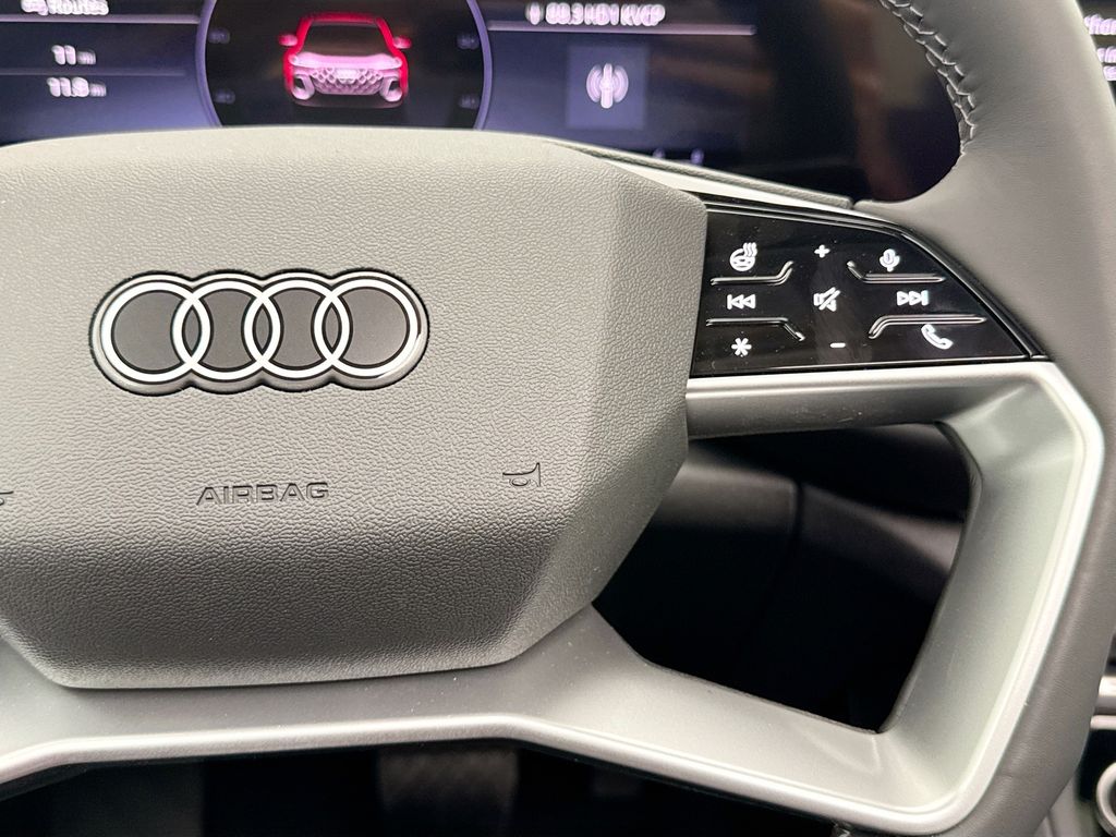 Thumbnail: 2025 Audi Q5 - 12