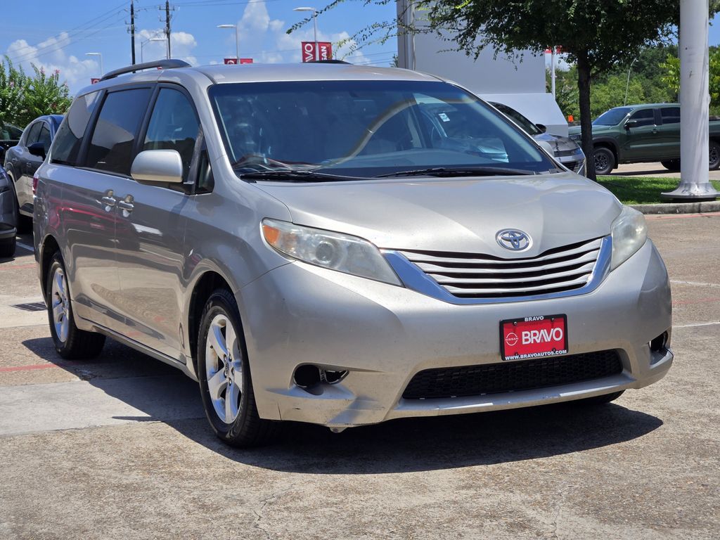 2017 Toyota Sienna LE - 2