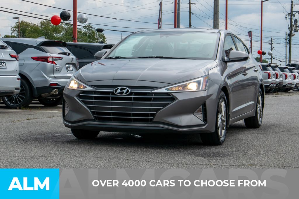 2020 Hyundai Elantra Value Edition photo 2