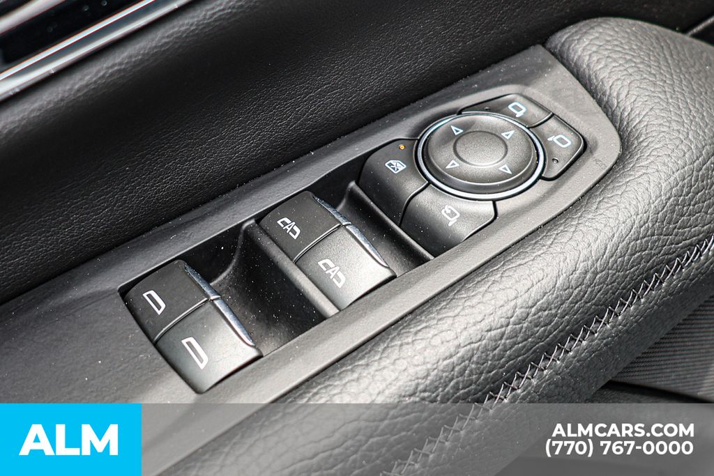 Used 2025 White GMC Denali image 47