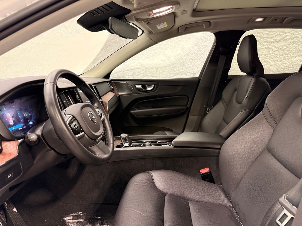 Thumbnail: 2023 Volvo XC60 - 12