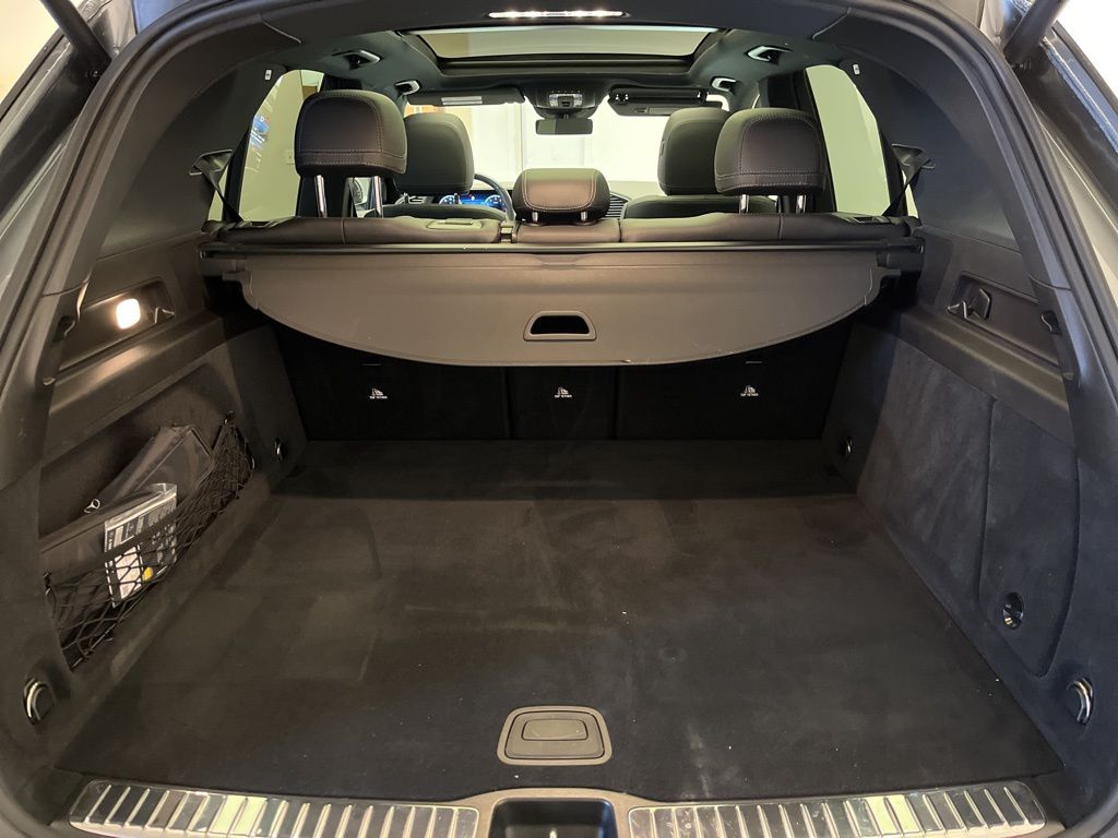 Thumbnail: 2025 Mercedes-Benz GLE - 28