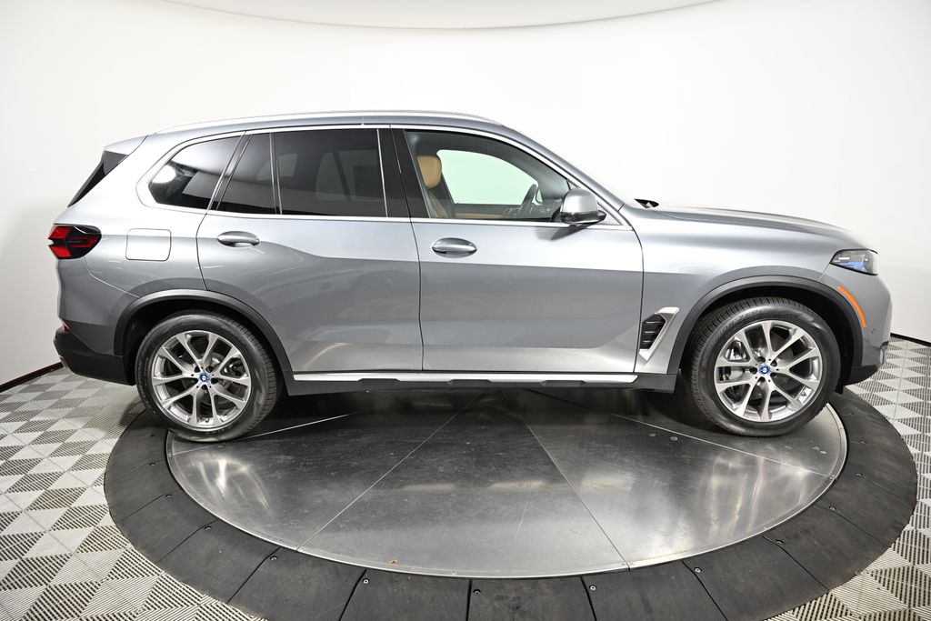 2025 BMW X5 xDrive50e 6