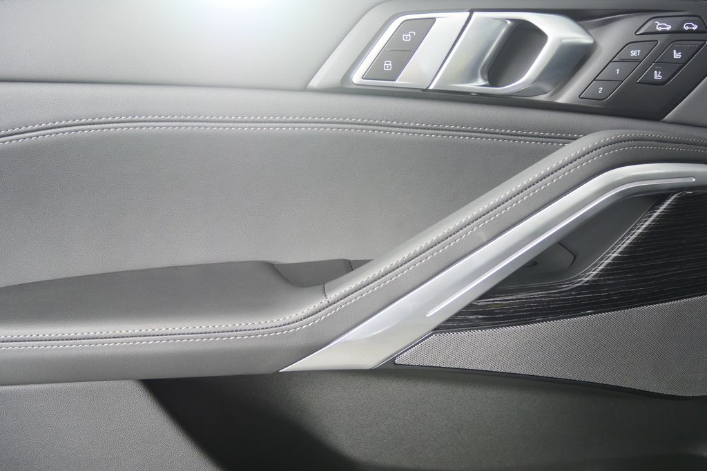 Thumbnail: 2026 BMW X6 - 7