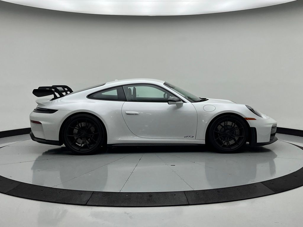 Thumbnail: 2025 Porsche 911 - 8