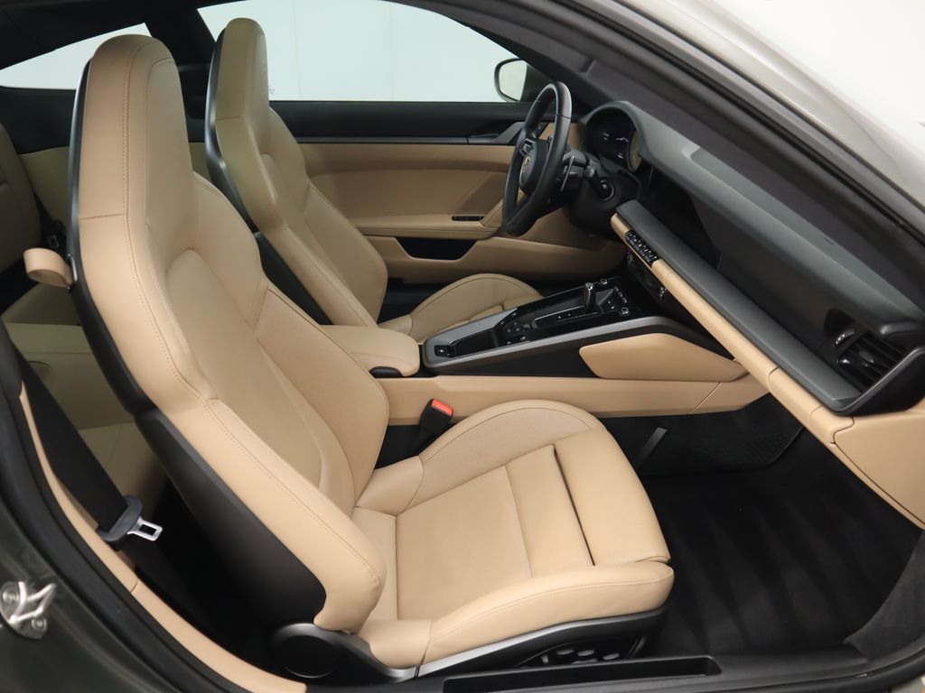 2022 Porsche 911 Carrera 4S 21