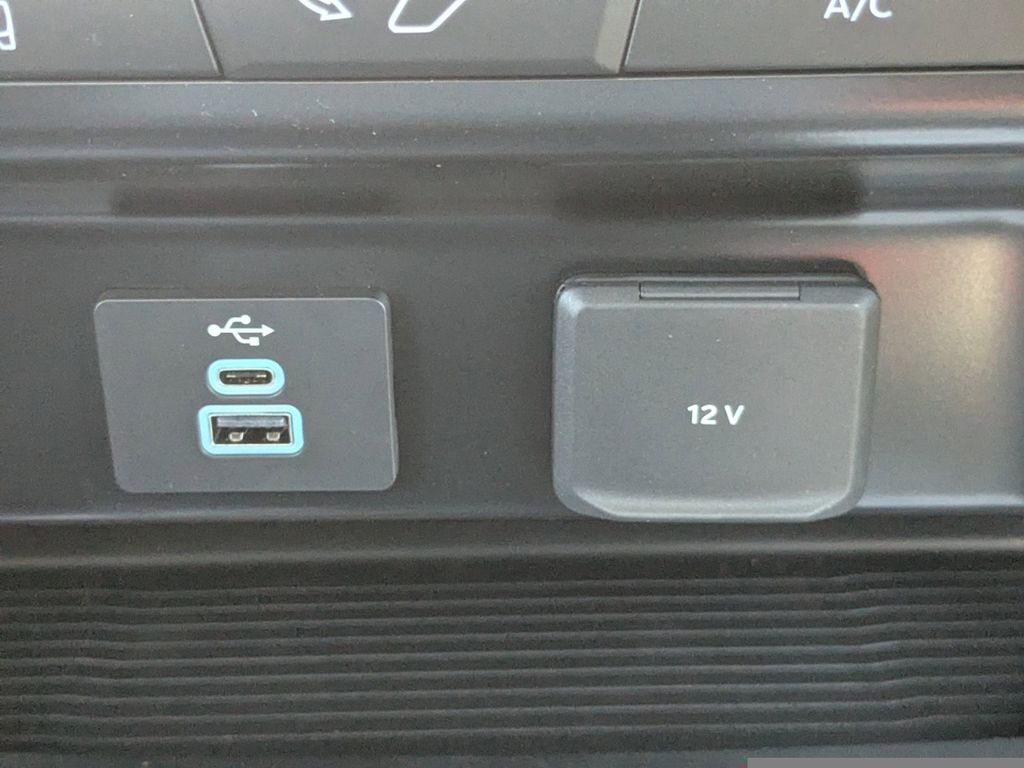 2025 Ford F-600 Chassis XL