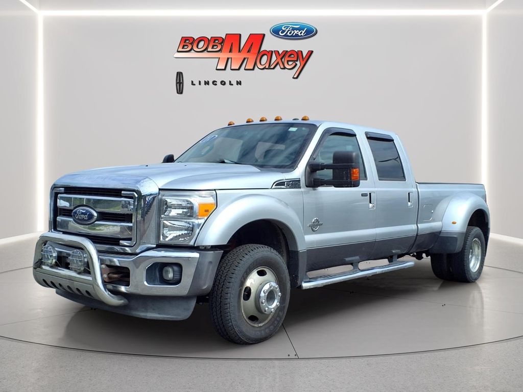  2011 Ford F-450 Super Duty Lariat Crew Cab LB DRW 4WD   