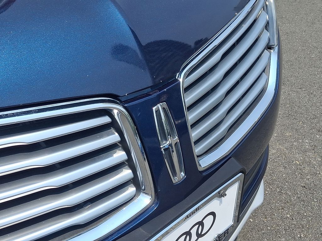 Thumbnail: 2015 Lincoln MKC - 29
