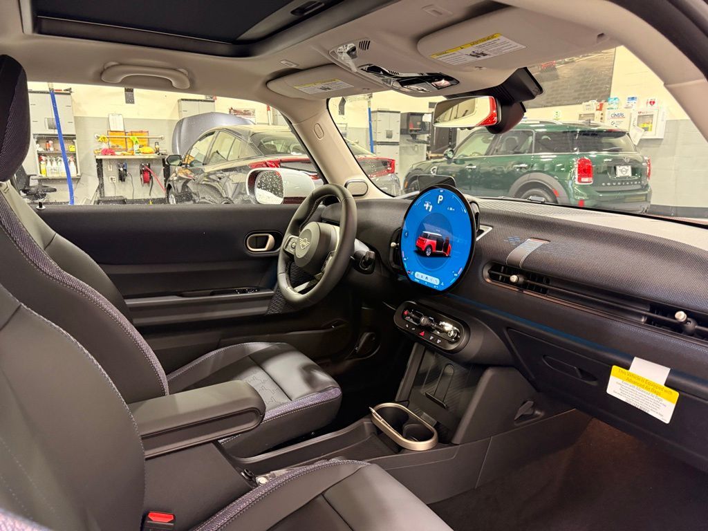 Thumbnail: 2026 MINI Cooper - 22